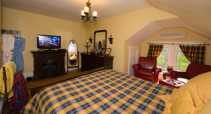 Highlander Room