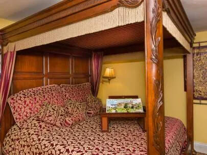Tudor Room